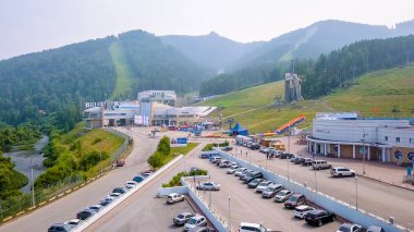 Rusya, Krasnoyarsk - 23 Temmuz 2018: Funpark Bobrovy oturumu tüm sezon spor ve Entretainment Park, Dron  