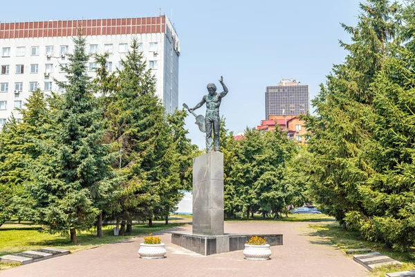 俄罗斯 新西伯利亚 2018年7月19日 弗拉基米尔维索茨基纪念碑 — 图库照片