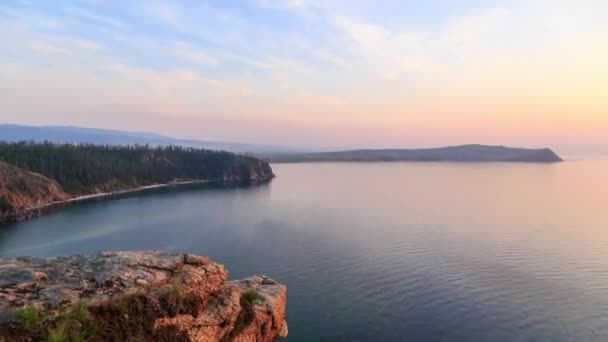 Rusia Lago Baikal Isla Olkhon Bahía Del Mar Pequeño Cabo — Vídeos de Stock