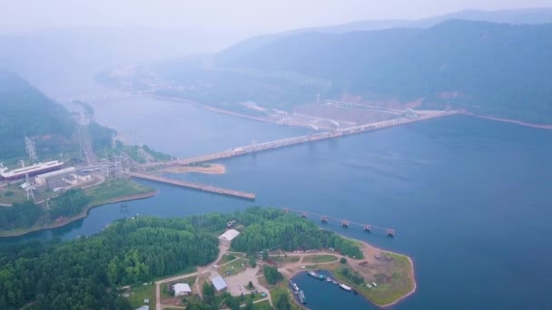 Central Hidroeléctrica Krasnoyarsk Río Yenisei Rusia Vídeo Ultrahd — Vídeos de Stock