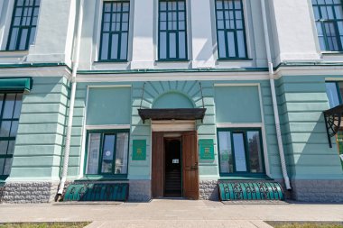 Rusya, Omsk - 17 Temmuz 2018: Giriş için Omsk bölgesel güzel M. A. Vrubel sonra adlı Sanatlar Müzesi