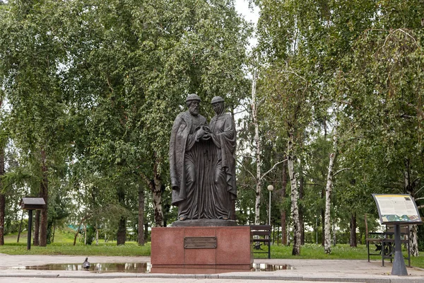 Russland Irkutsk Juli 2018 Denkmal Für Die Heiligen Peter Und — Stockfoto