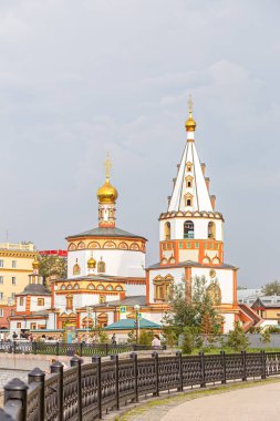 Rusya, Irkutsk - 25 Temmuz 2018: Katedral Epifani Lord. Ortodoks Kilisesi, Katolik Kilisesi