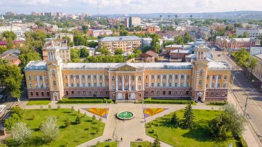 Rusya, Irkutsk - 26 Temmuz 2018: Bina Vostsibugol ticaret ve sanayi şirketi. Ikhvinsky meydanından Dron  