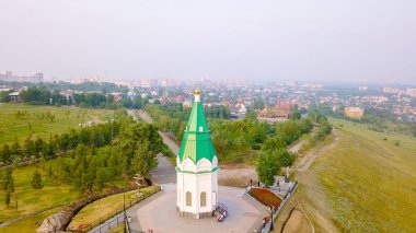 Paraskeva Pyatnitsa Şapel. Krasnoyarsk ve sembolü şehir ana müteşekkil Dron üzerinden  