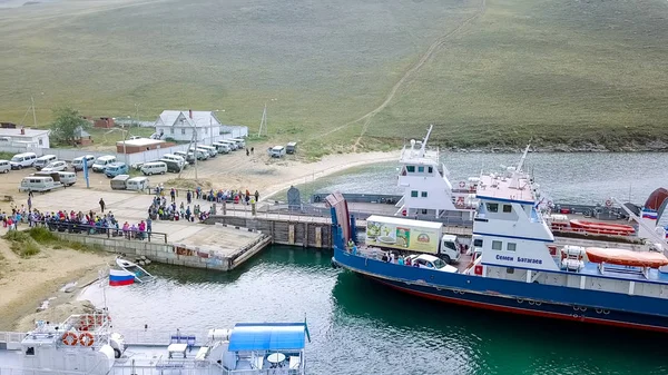 Rússia Olkhon Julho 2018 Atracação Ferry Semen Batagayev Lago Baikal — Fotografia de Stock