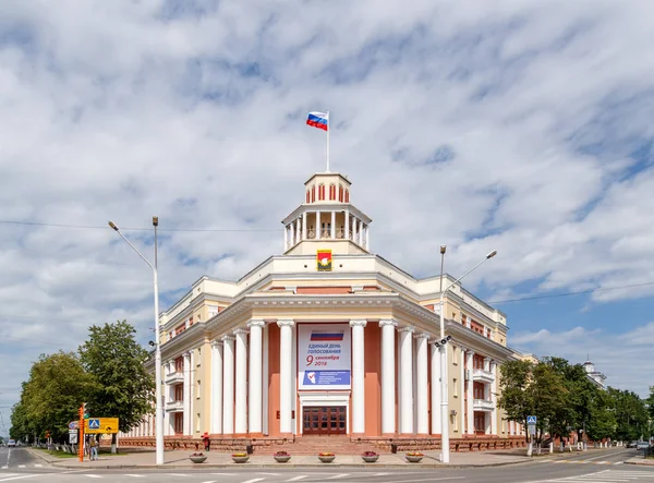 Russia Kemerovo July 2018 Square Soviets Administration City Kemerovo City — Stock Photo, Image