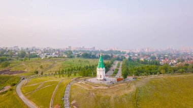 Paraskeva Pyatnitsa Şapel. Krasnoyarsk ve sembolü şehir ana müteşekkil Dron üzerinden  