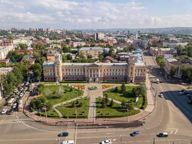 Rusya, Irkutsk - 26 Temmuz 2018: Tihvin Meydanı. Bina Vostsibugol (Doğu, Sibirya, kömür). Hava fotoğrafçılığı