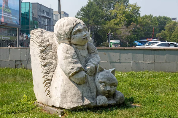 Rusland Novosibirsk Juli 2018 Sculptuur Gemaakt Van Steen Meisje Met — Stockfoto