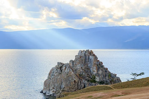 Ρωσία Λίμνη Βαϊκάλη Olkhon Νησί Ροκ Σαμάνος Κόλπος Θάλασσα Μικρή — Φωτογραφία Αρχείου