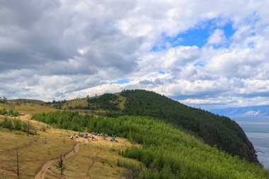 Baykal küçük deniz Bay Gölü kıyısında Olkhon Adası kuzeyinde. Rusya