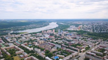 Kuşbakışı şehir panoraması. Kemerovo, Rusya, Dron  