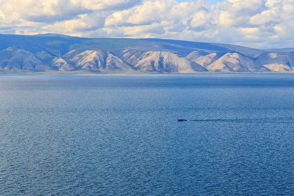 Μικρή Θάλασσα Στη Λίμνη Βαϊκάλη Θέα Από Την Ηπειρωτική Χώρα — Φωτογραφία Αρχείου