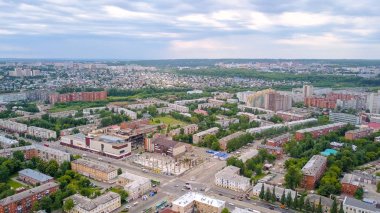 Yangından sonra alışveriş merkezinin görünümü. Git şehrin panorama. Kemerovo, Rusya, Dron  