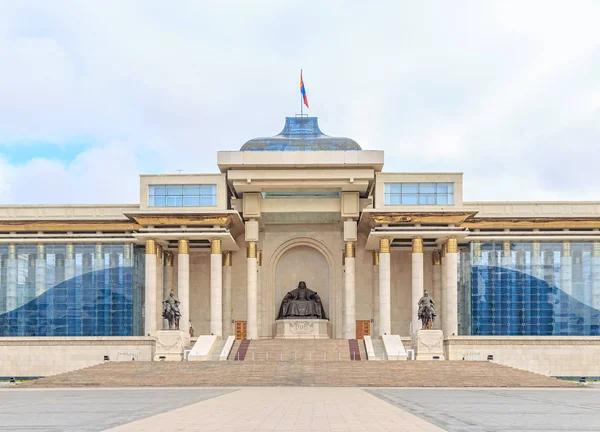 Mongolia Ulaanbaatar August 2018 Government Palace Located North Side Sukhbaatar — Stock Photo, Image