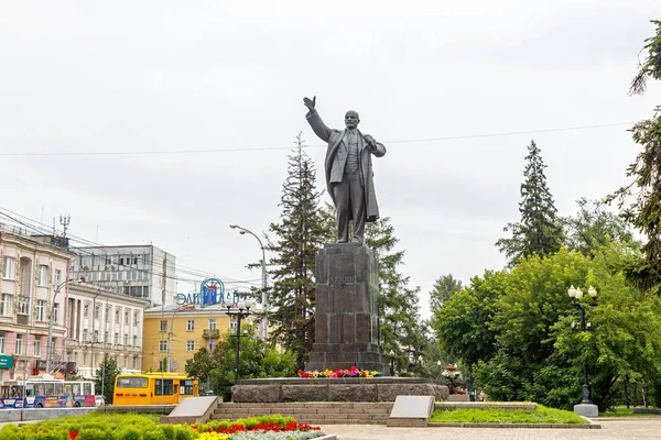Ρωσία Ιρκούτσκ Ιουλίου 2018 Μνημείο Βλαντιμίρ Λένιν Εγκατεστημένο Στη Διασταύρωση — Φωτογραφία Αρχείου