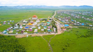 Ivolginsky datsan. Buryatia, Rusya'da bulunan Budist Tapınağı. 1945 yılında SSCB, üzerinden dron Budist ruhani merkezi olarak açıldı