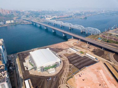 Rusya, Krasnoyarsk - 23 Temmuz 2018: Platin Arena Ice Arena. Artistik Patinaj Yarışması, Dron üzerinden hava fotoğrafçılığı için mekan