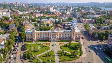 Rusya, Irkutsk - 26 Temmuz 2018: Bina Vostsibugol ticaret ve sanayi şirketi. Ikhvinsky meydanından Dron  