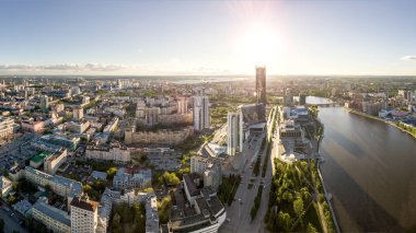 Panorama adlı günbatımı. Ekaterinburg şehir merkezi. Rusya. Hava fotoğrafçılığı