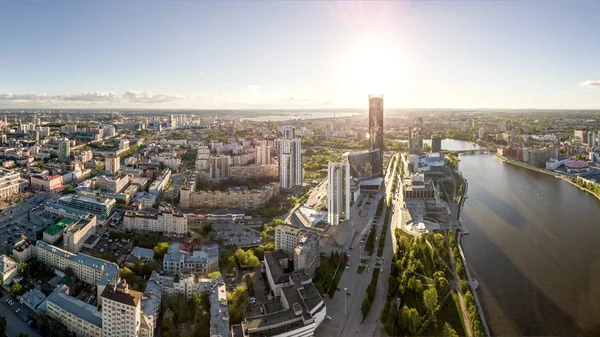 Panorama Pôr Sol Centro Cidade Ekaterinburg Rússia Fotografia Aérea — Fotografia de Stock