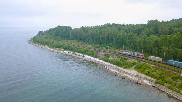 Russland Baikal August 2018 Transsibirische Eisenbahn Küste Des Baikalsees Zugbewegungen — Stockfoto