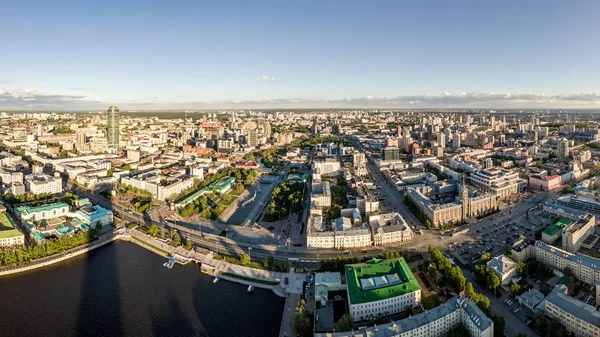 Panorama Zachód Słońca Centrum Miasta Ekaterinburg Rosja Fotografia Lotnicza — Zdjęcie stockowe