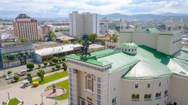 Rusya, Ulan-Ude-03 Ağustos 2018: SSCB G. Ts. Tsydynzhapov, dron gelen halk sanatçısı sonra Buryat Devlet Akademik Opera ve Bale Tiyatrosu adlı  