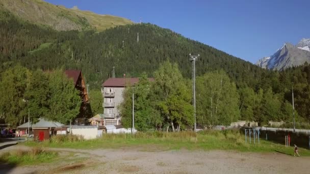 Villaggio Montagna Volo Montagna Dombayskaya Polyana Karachaevo Cherkessia Caucaso Settentrionale — Video Stock