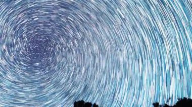Sarmal çizgiler şeklinde yıldız parça. Zaman atlamalı. Video. UltraHD (4k) 