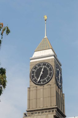 Şehir Saat Kulesi, Krasnoyarsk şehir Yönetim (Krasnoyarsk Big Ben)