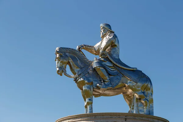 Mongolia Ulaanbaatar Agosto 2018 Statua Equestre Gengis Khan Con Tempo — Foto Stock