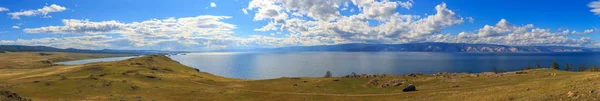 Panoramisch Uitzicht Baai Van Kleine Zee Uitzicht Vanaf Olkhon Island — Stockfoto