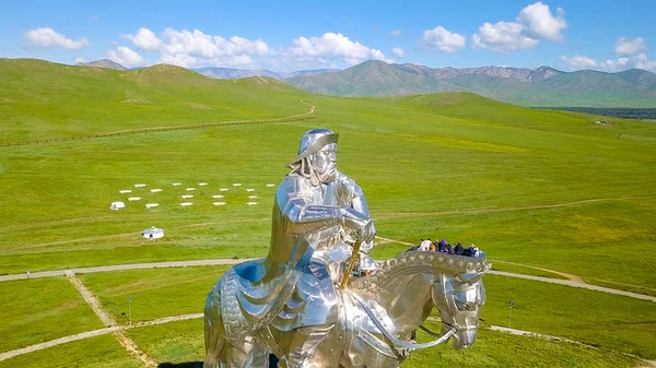 Estátua Equestre Genghis Khan Tempo Ensolarado Mongólia Ulaanbaatar Drone — Fotografia de Stock