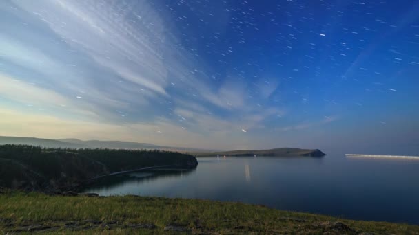 Rusia Lago Baikal Isla Olkhon Nubes Estrellas Una Noche Luna — Vídeos de Stock