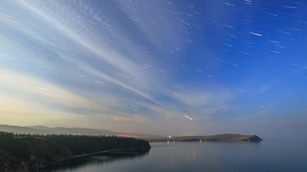 Rusia Lago Baikal Isla Olkhon Nubes Estrellas Una Noche Luna — Vídeo de stock