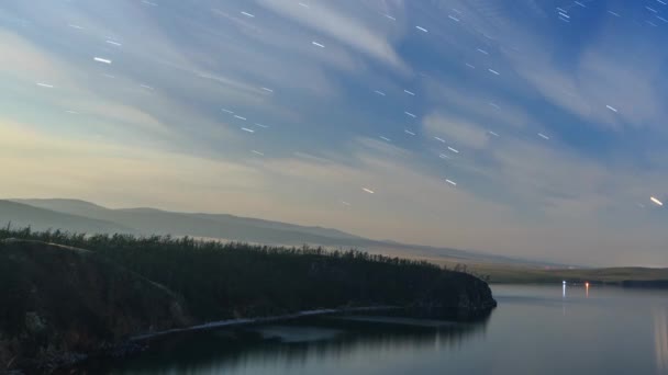 Oroszország Lake Baikal Olkhon Island Felhők Csillagok Egy Holdfényes Éjszakán — Stock videók