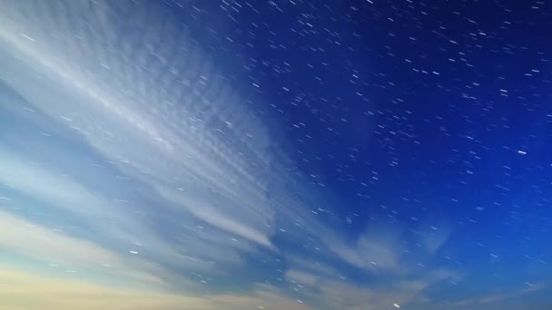 Nuvole Stelle Una Notte Luna Luna Appare Nella Cornice Lampeggia — Video Stock