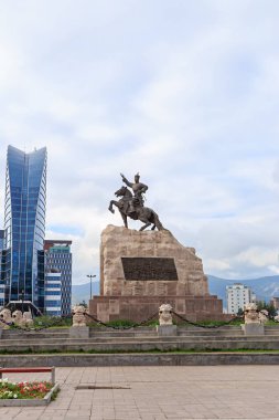 Moğolistan, Ulaanbaatar - 08 Ağustos 2018: Anıt, Sukhbaatar. Anıt 8 Temmuz 1946 halk devrimi 25 yıldönümü vesilesiyle tarihinde açıldı.