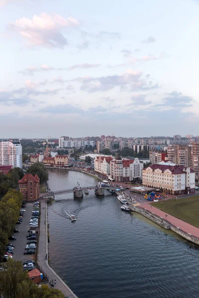 Crepúsculo Del Centro Kaliningrado Puente Del Jubileo Pueblo Peces Canales — Foto de Stock