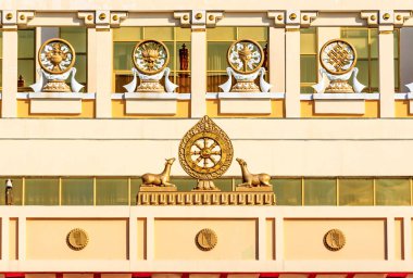 Elista, Rusya - 12 Eylül 2017: Dış dekorasyon unsurları. Altın Buddha Tapınağı Shakyamuni. Kalmıkya Cumhuriyeti