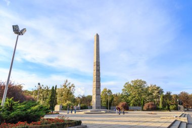 Rusya, Kaliningrad - 22 Eylül 2018: Anıt 1200 muhafızlar. İkinci Dünya savaşında ölen Sovyet askerleri feat sürdürmekte ilk anıt, 30 Eylül 1945'te açıldı