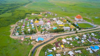 Ivolginsky datsan. Buryatia, Rusya'da bulunan Budist Tapınağı. 1945 yılında SSCB, üzerinden dron Budist ruhani merkezi olarak açıldı