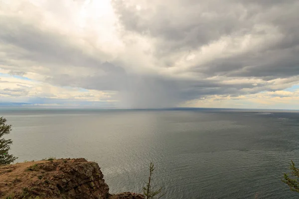 Llueve Sobre Lago Baikal Clima Nublado — Foto de Stock