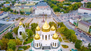 Rusya, Kaliningrad - 22 Eylül 2018: Zafer Meydanı ve Drone gelen İsa Mesih'in Katedrali  