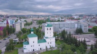 Rusya, Irkutsk. Kurtarıcı mucizevi görüntü Tapınağı. Ortodoks Kilisesi, Protestan Kilisesi. Video. UltraHD (4k)