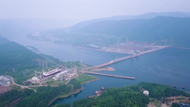 Central Hidroeléctrica Krasnoyarsk Río Yenisei Rusia Vídeo Ultrahd — Vídeos de Stock