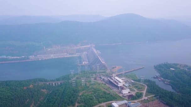 Central Hidroeléctrica Krasnoyarsk Río Yenisei Rusia Time Lapse Vídeo Ultrahd — Vídeos de Stock