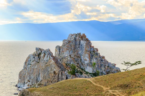 Rusia Lago Baikal Isla Olkhon Shaman Rock Bahía Mar Pequeño — Foto de Stock